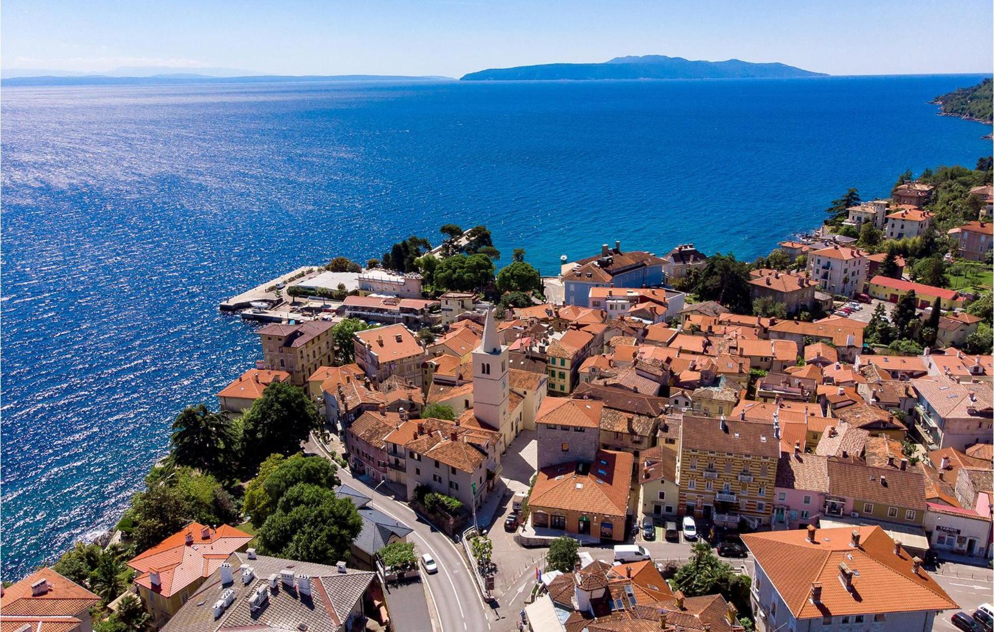 Awesome Apartment In Lovran With House Sea View Exterior foto